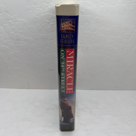 Vintage Fox Video Miracle On 34th Street VHS Tape Clamshell Case Family Feature - Picture 7 of 9